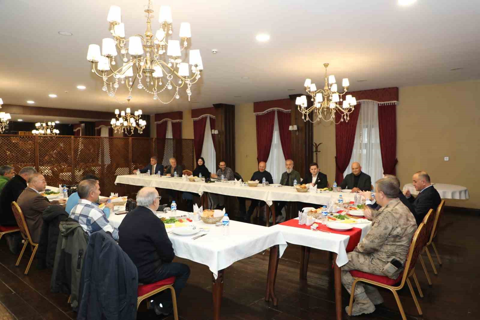 Kars Valisi Ziya Polat, basınla buluştu

