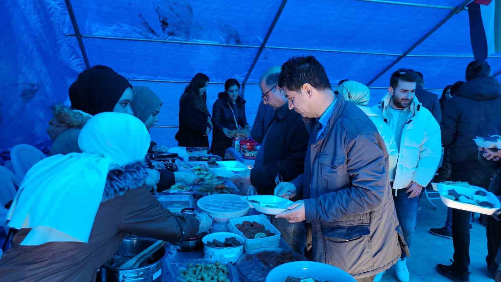 Silvan&rsquo;da Filistinliler yararına yardım etkinliği d&uuml;zenlendi
