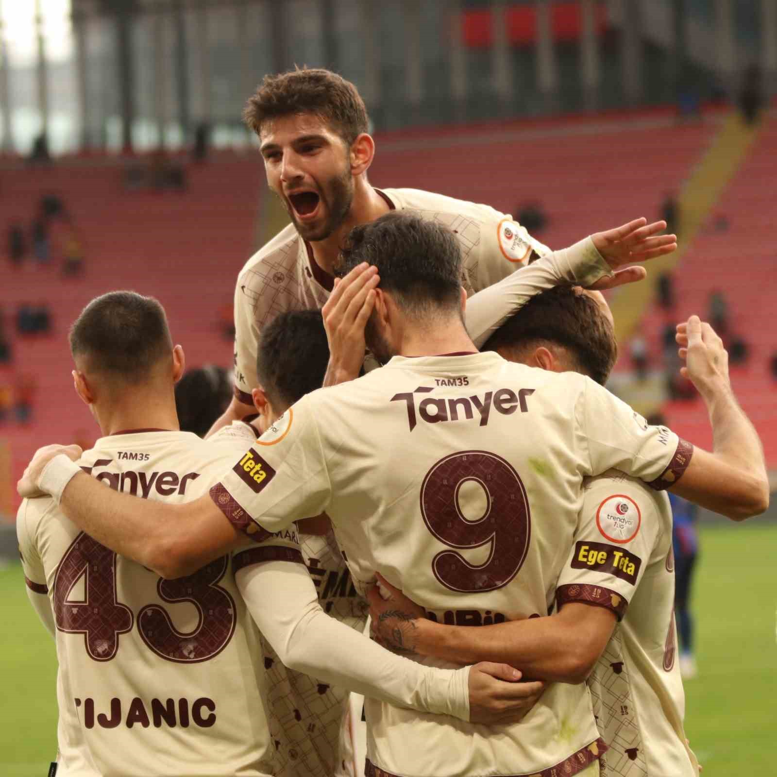 Ziraat T&uuml;rkiye Kupası: G&ouml;ztepe: 3 - 1461 Trabzon: 0
