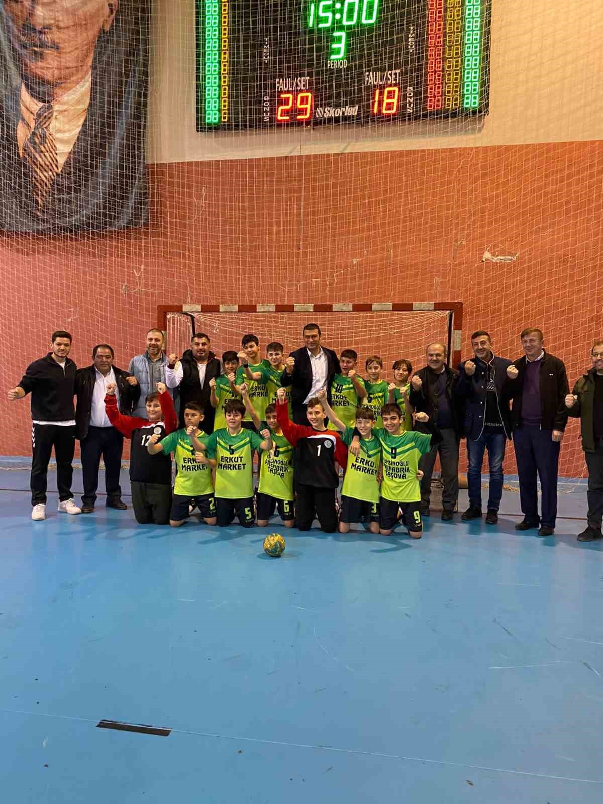 Taşova Atatürk Ortaokulu hentbolda Amasya şampiyonu oldu