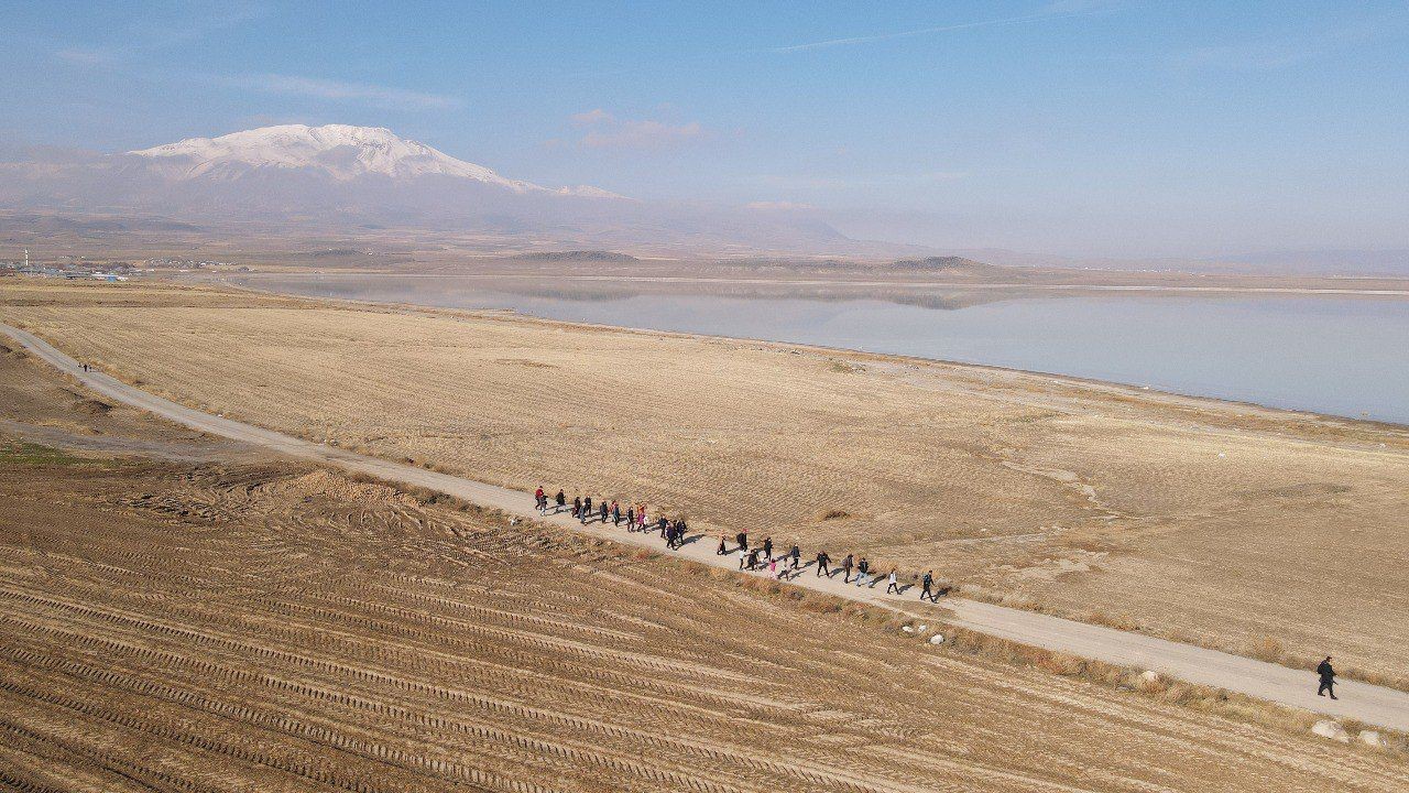 Arin G&ouml;l&uuml; 18 yılda 5 kilometrekare k&uuml;&ccedil;&uuml;ld&uuml;
