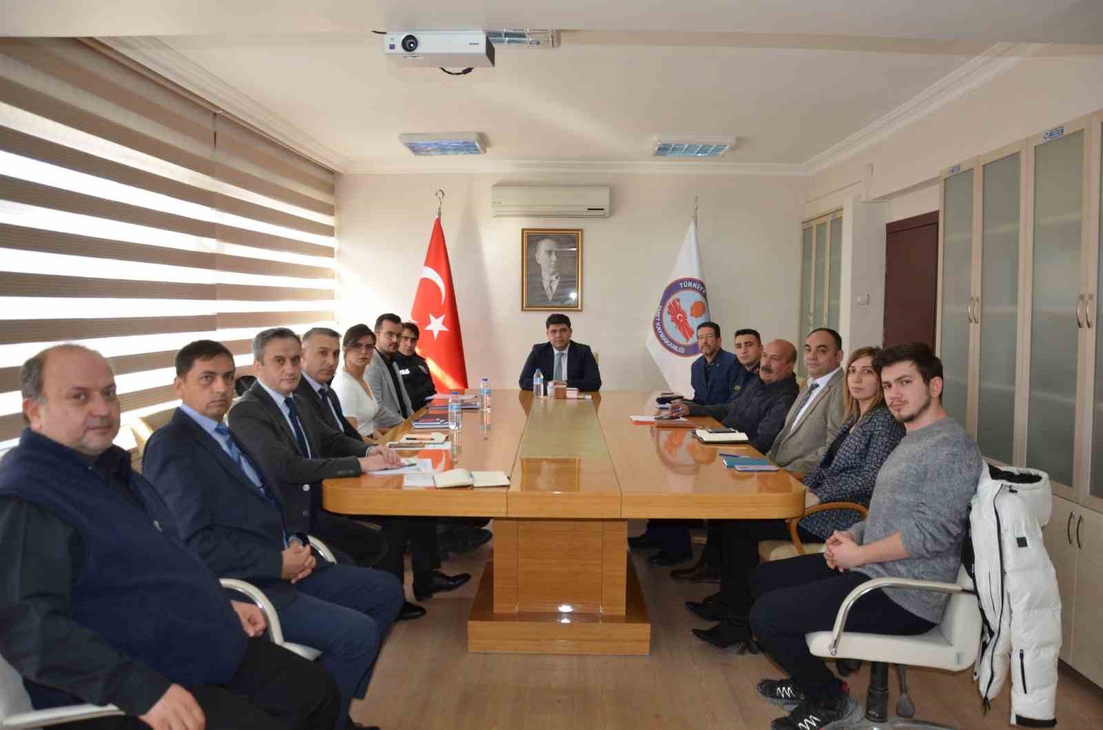 Emet’te karla mücadele çalışmaları masaya yatırıldı