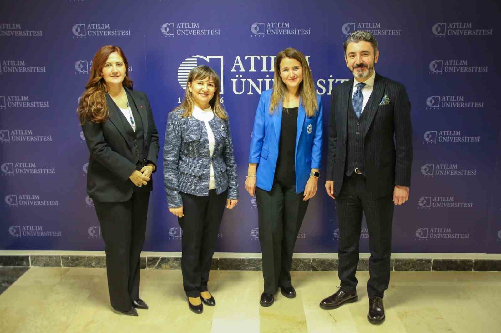 Atılım Üniversitesinde "Cumhuriyetimizin 100. Yılında Bilim Kadınları ve Araştırma" paneli