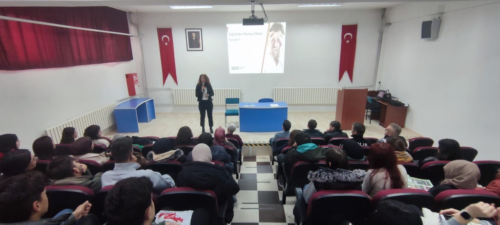 Hisarcık MYO&rsquo;da bağımlılıkla m&uuml;cadele ve KADES uygulaması bilgilendirme semineri
