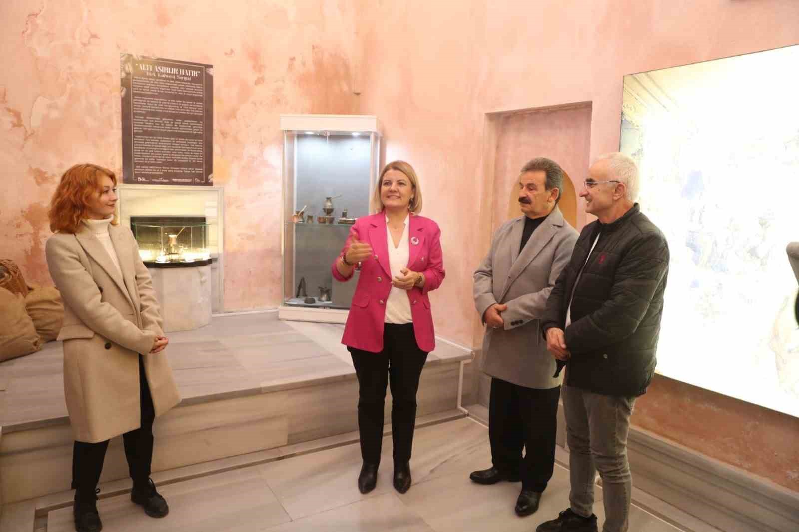 Tarihi hamamda kahve yolculuğu
