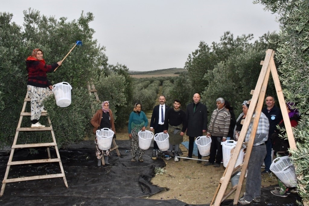 Büyükşehir’den üreticilere koruyucu malzeme desteği