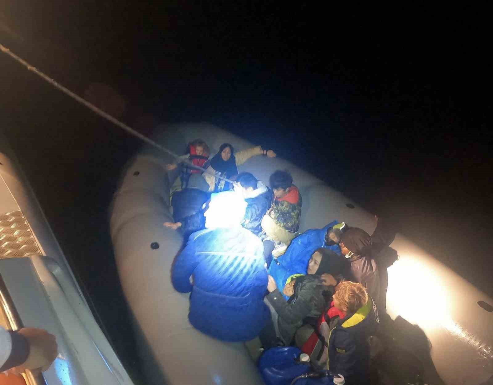 Ayvacık a&ccedil;ıklarında 67 ka&ccedil;ak g&ouml;&ccedil;men yakalandı
