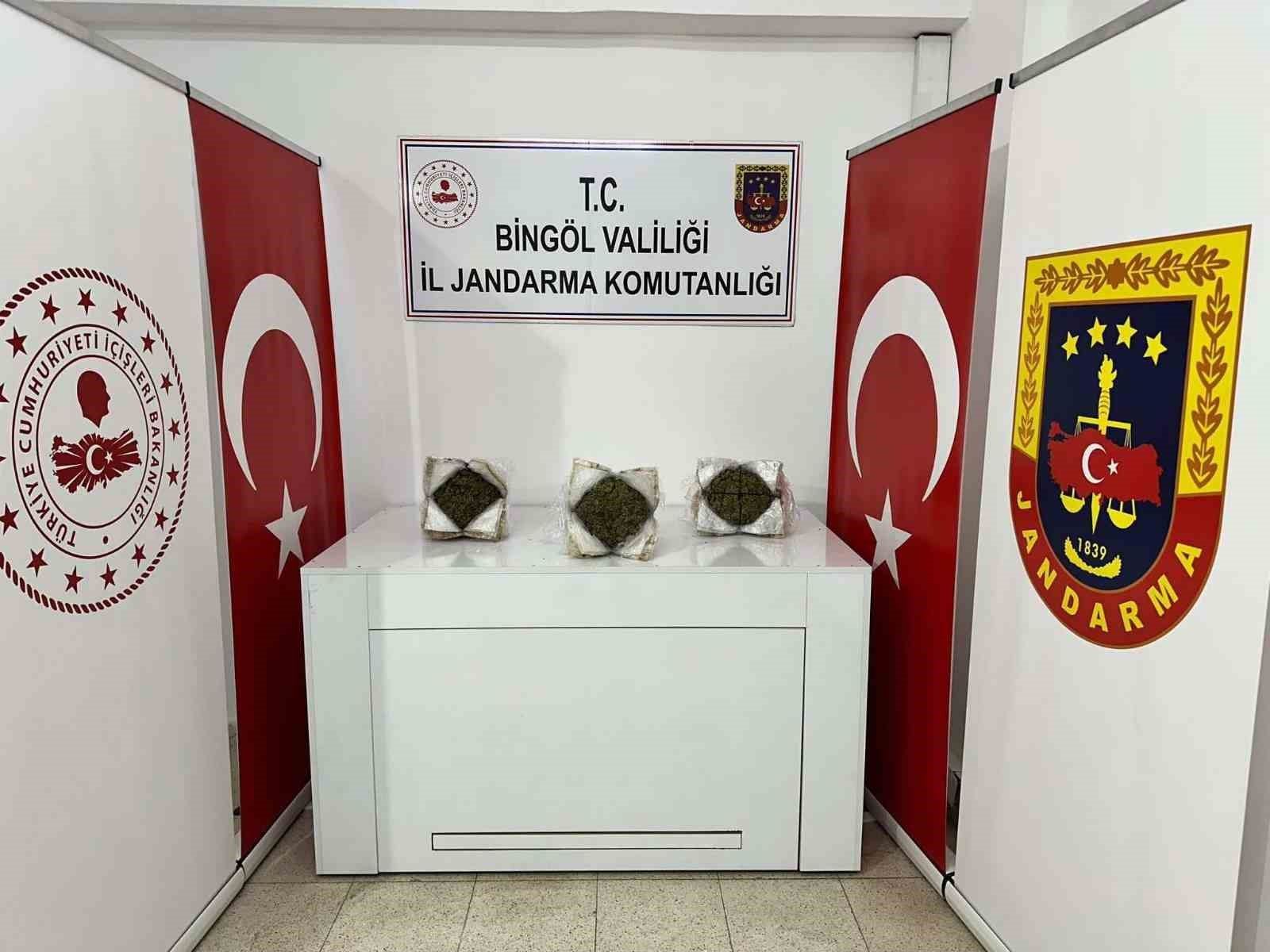 Bingöl’de 3 kilo esrar ele geçirildi