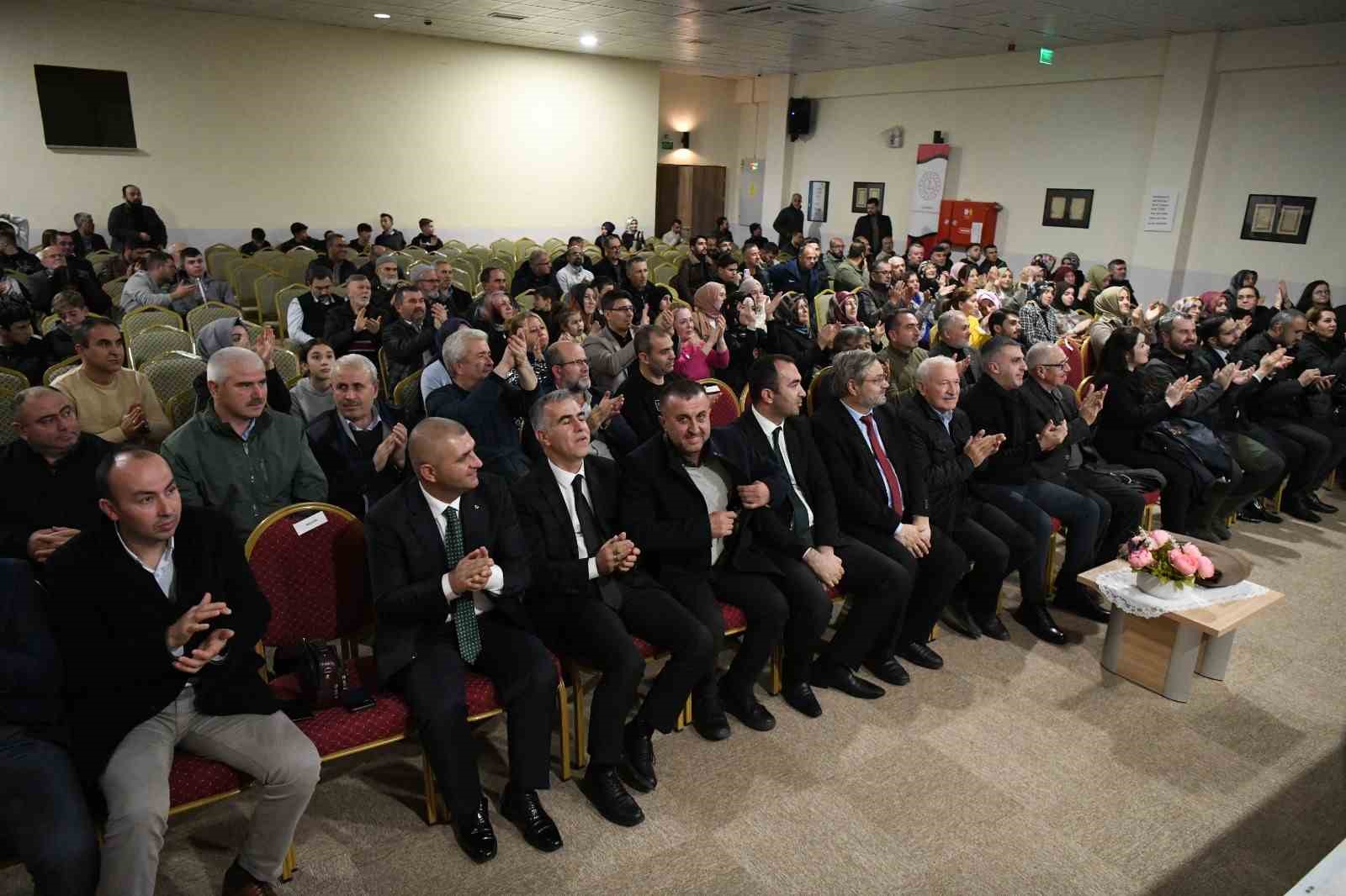 Lapseki&rsquo;de Cumhuriyetin 100&rsquo;&uuml;nc&uuml; yılında Musiki konseri d&uuml;zenlendi
