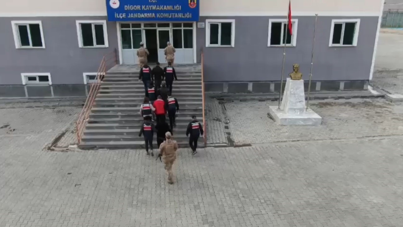 Kars&rsquo;tan jandarma ter&ouml;r &ouml;rg&uuml;t&uuml;n&uuml;n finans kaynağını &ccedil;&ouml;kertti
