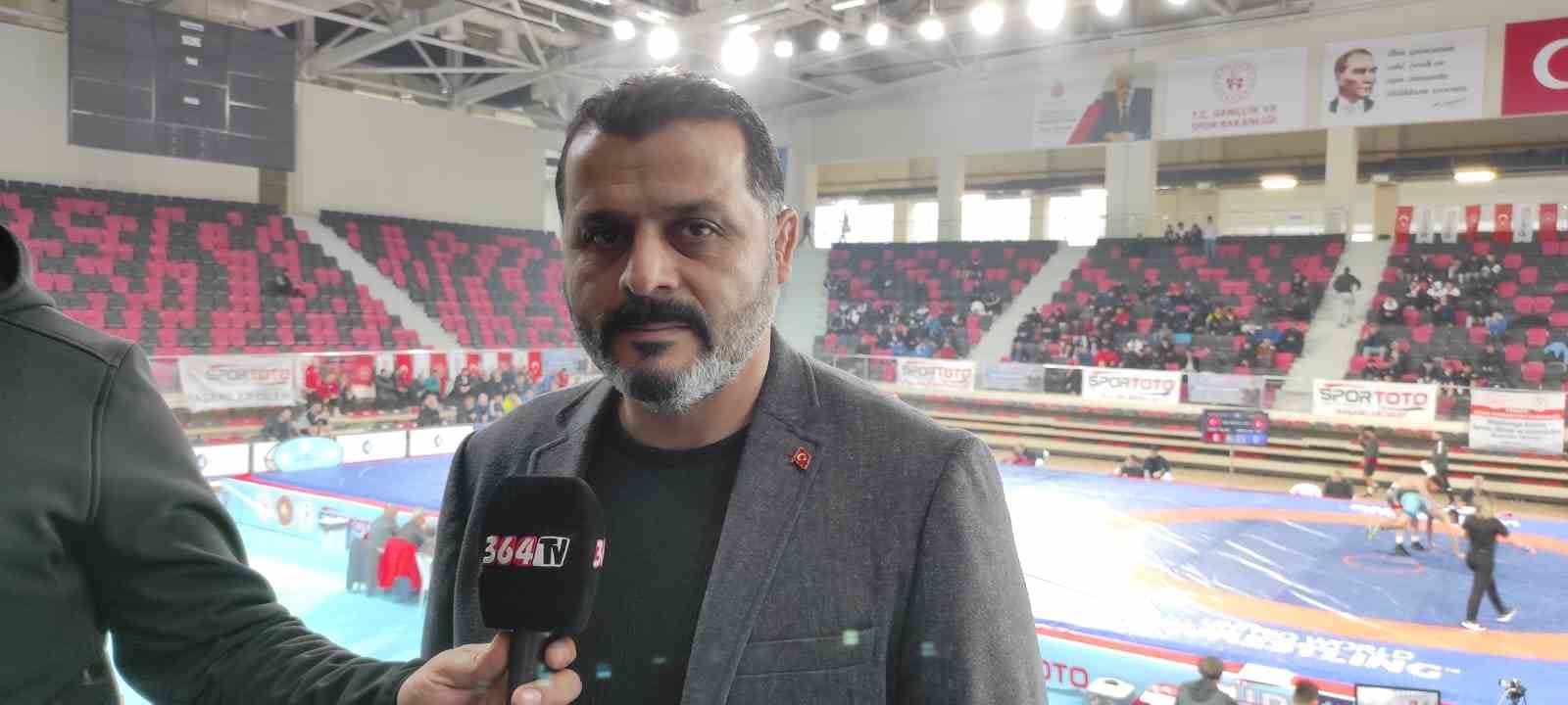 Nazmi Avluca Büyükler Grekoromen Güreş Türkiye Şampiyonası Çorum’da başladı