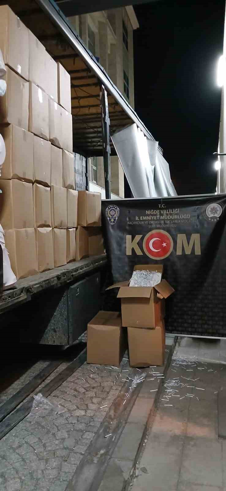 Niğde’de 3 milyon 750 bin makaron ele geçirildi