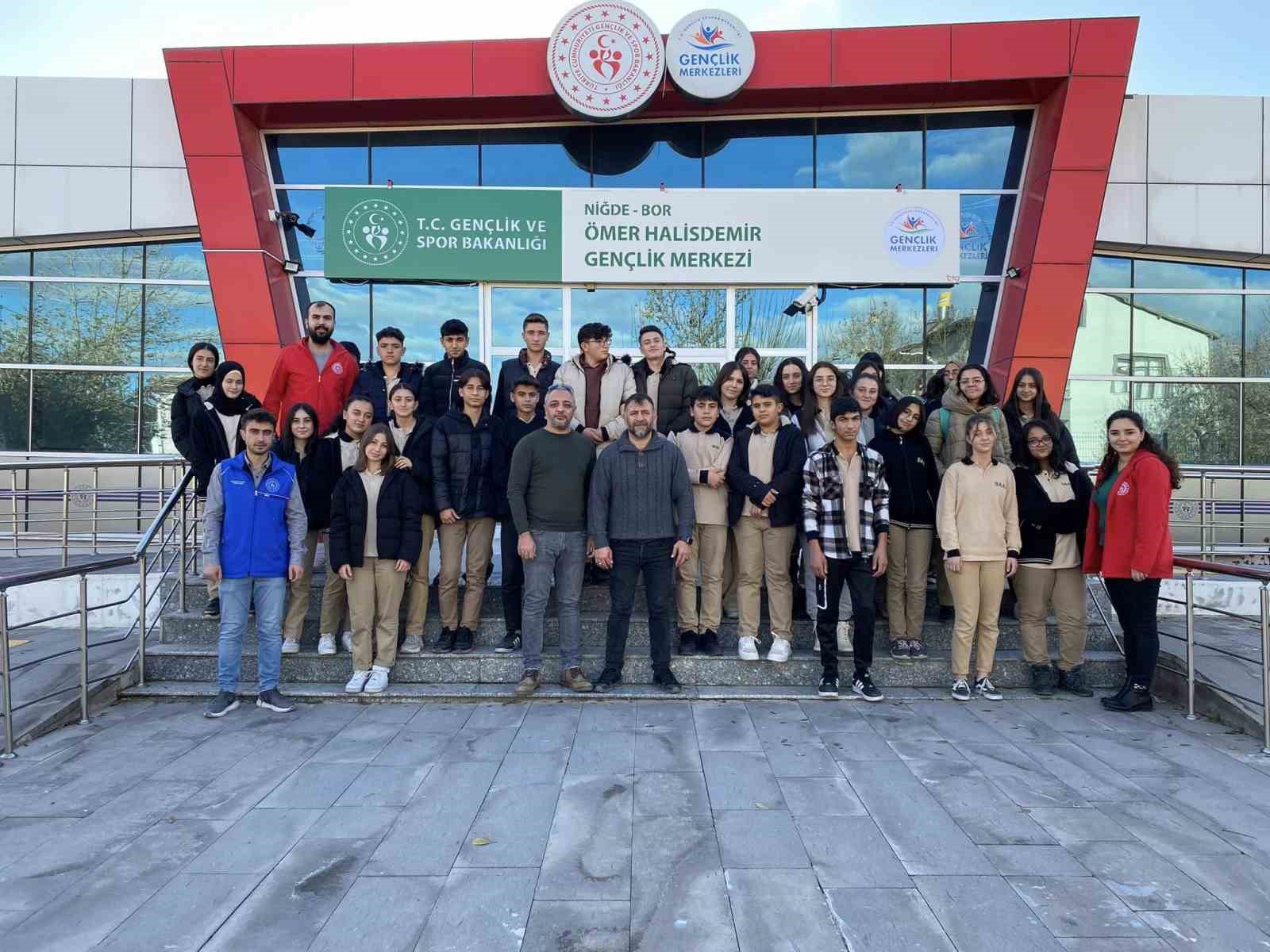 Niğde’de Öğrenciler ’Afet’ konusunda bilgilendirildi