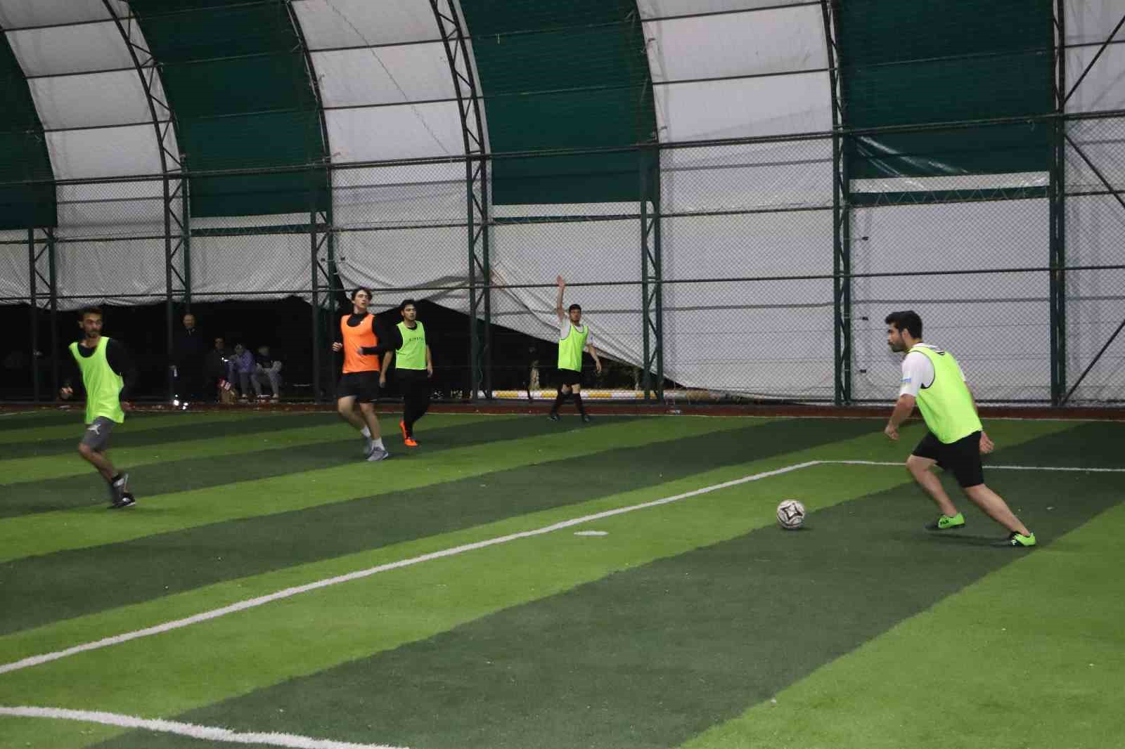 'Cumhuriyetimizin 100. Yılı SBTÜ Futbol Turnuvası' tamamlandı