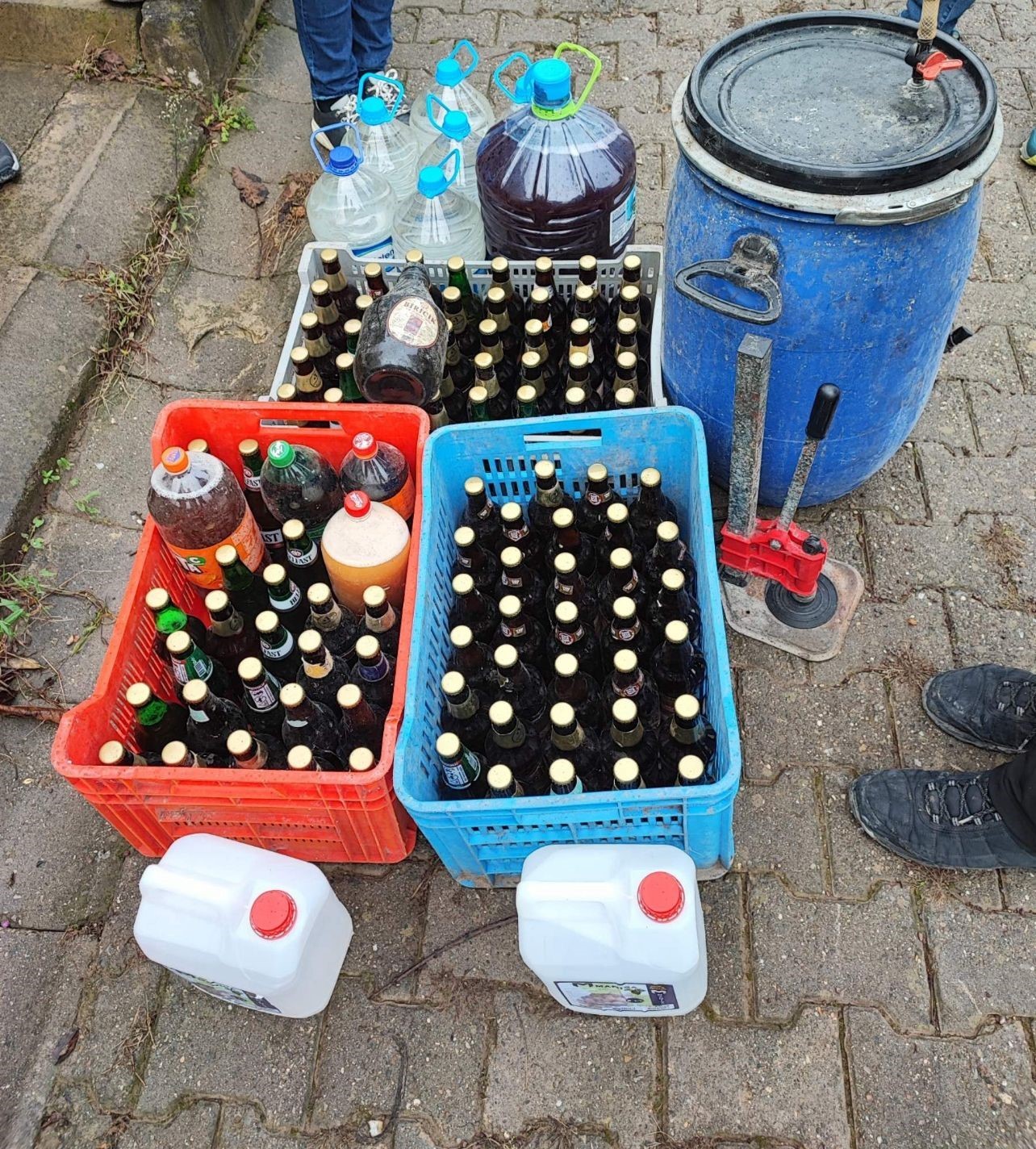 Yalova&rsquo;da ka&ccedil;ak alkol operasyonu
