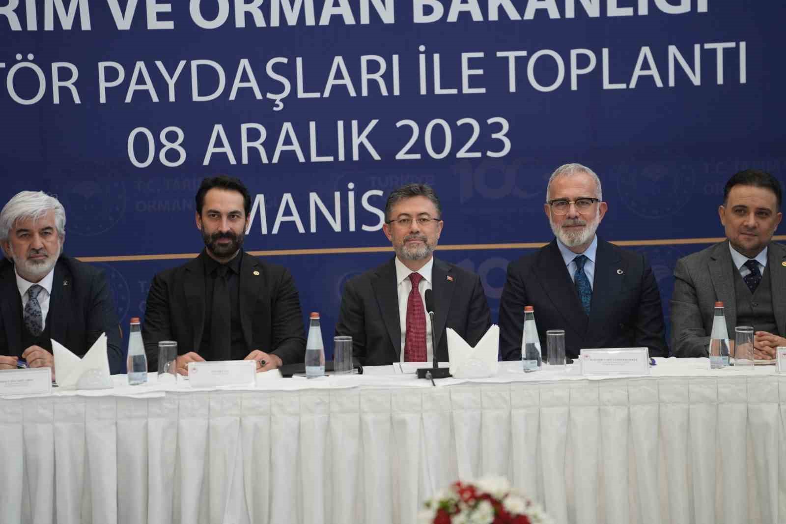 Bakan Yumaklı: “Bal üretiminde dünyanın bir numarasına oturacağız”