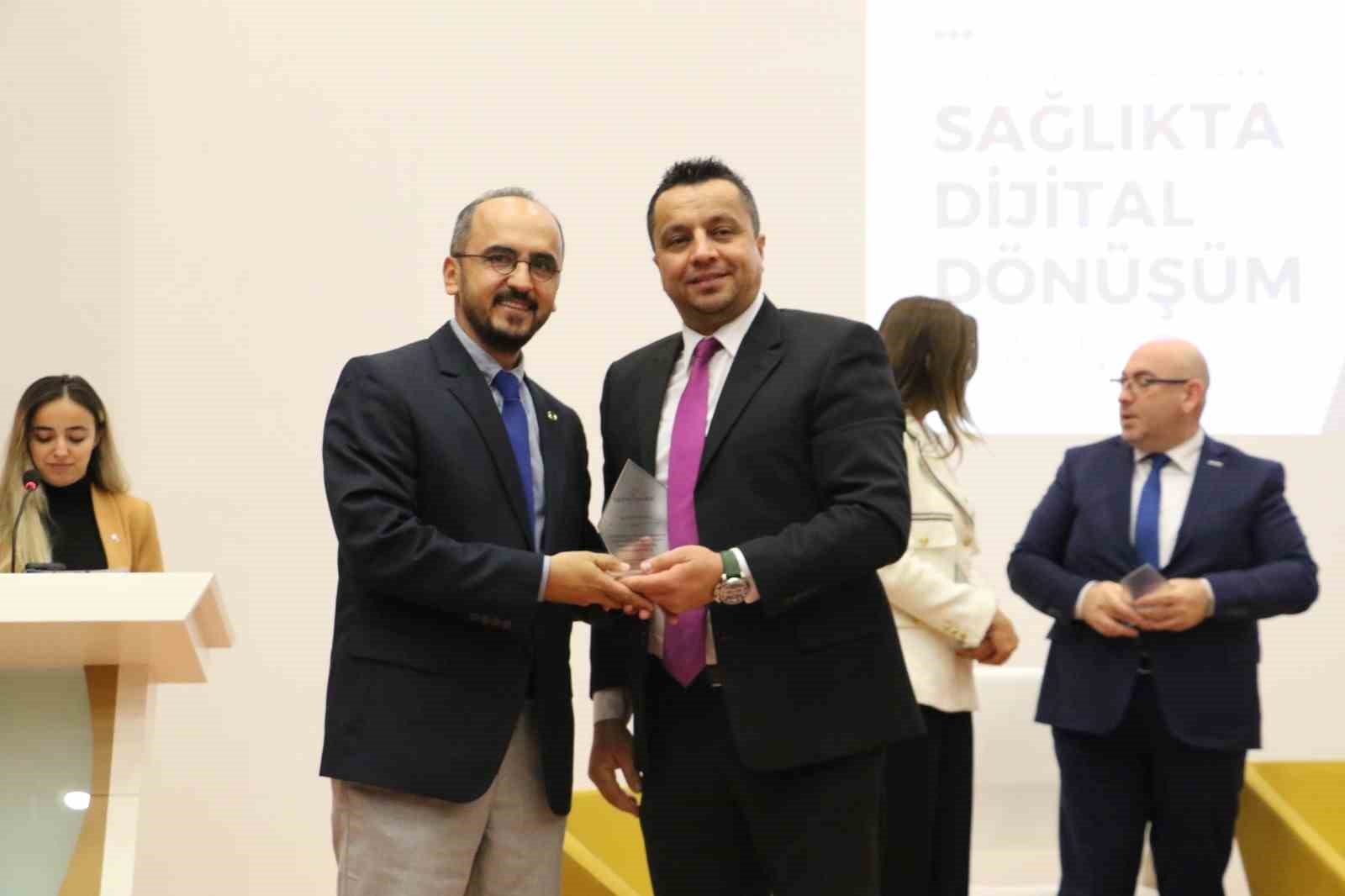 Sağlıkta Dijital D&ouml;n&uuml;ş&uuml;m Paneli
