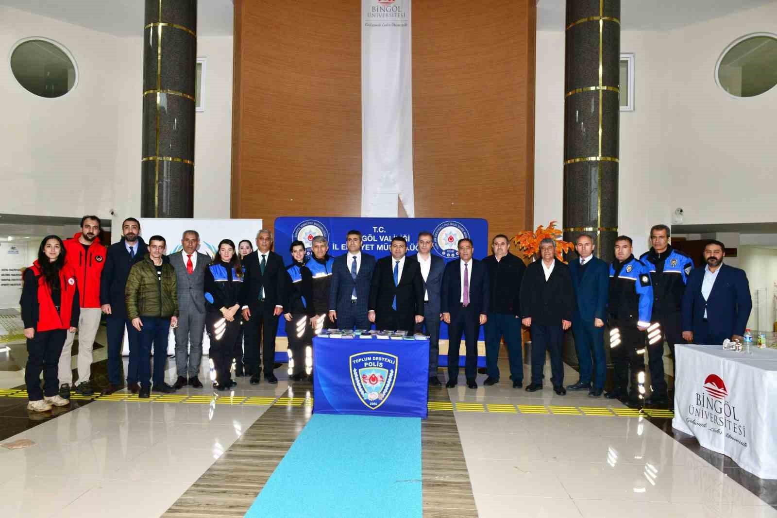 Bing&ouml;l&rsquo;de &rsquo;&Ccedil;anakkale Ruhu&rsquo; konferansı
