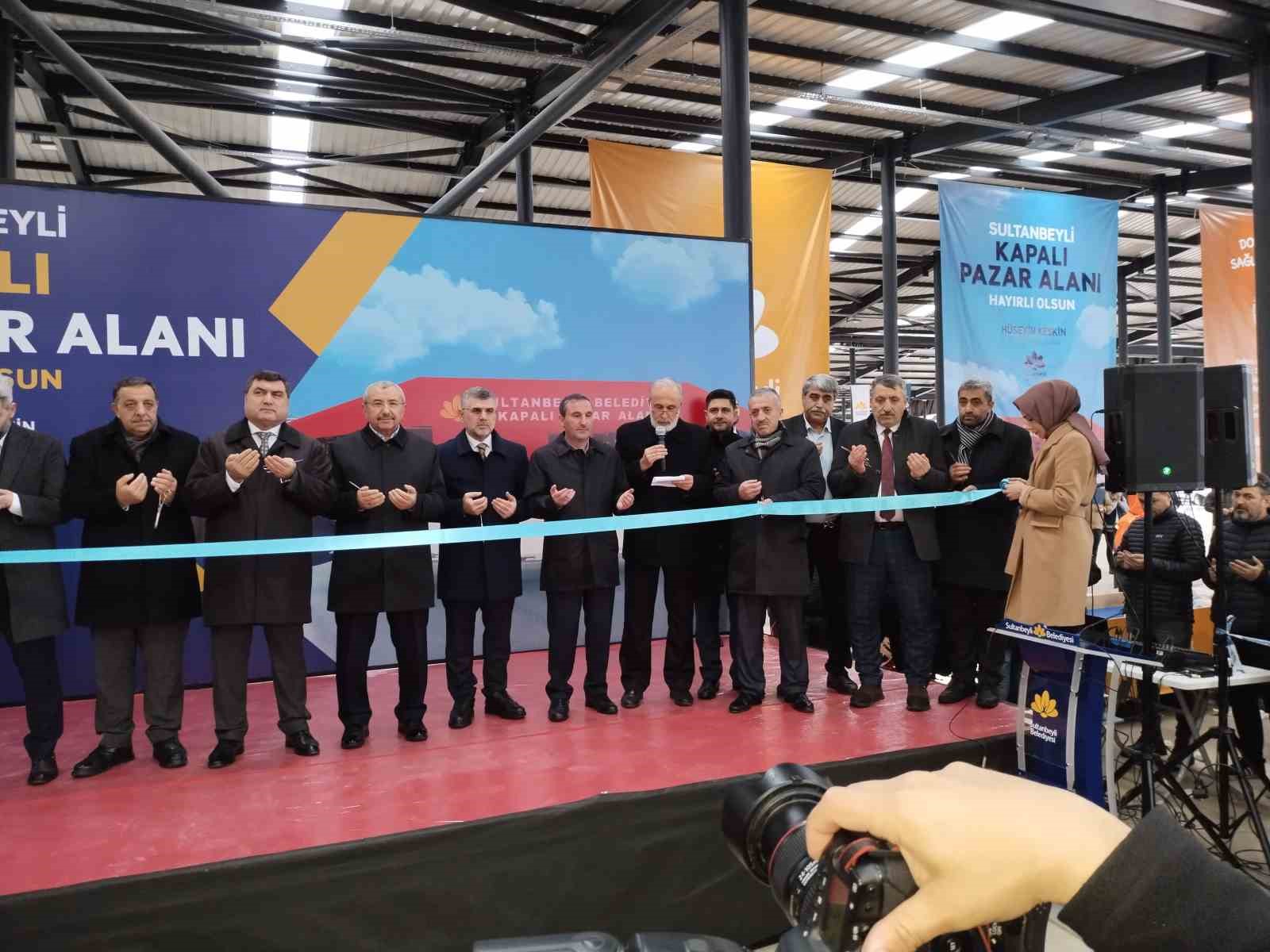 Sultanbeyli kapalı pazar alanı hizmete a&ccedil;ıldı
