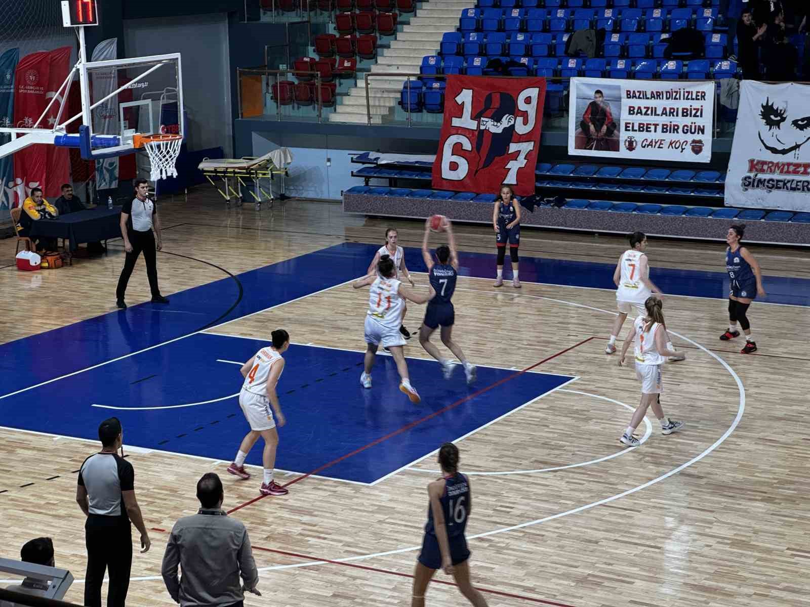 Kadınlar Bölgesel Basketbol Ligi: Düzce Atletik: 61 - Güngören Belediyespor: 51
