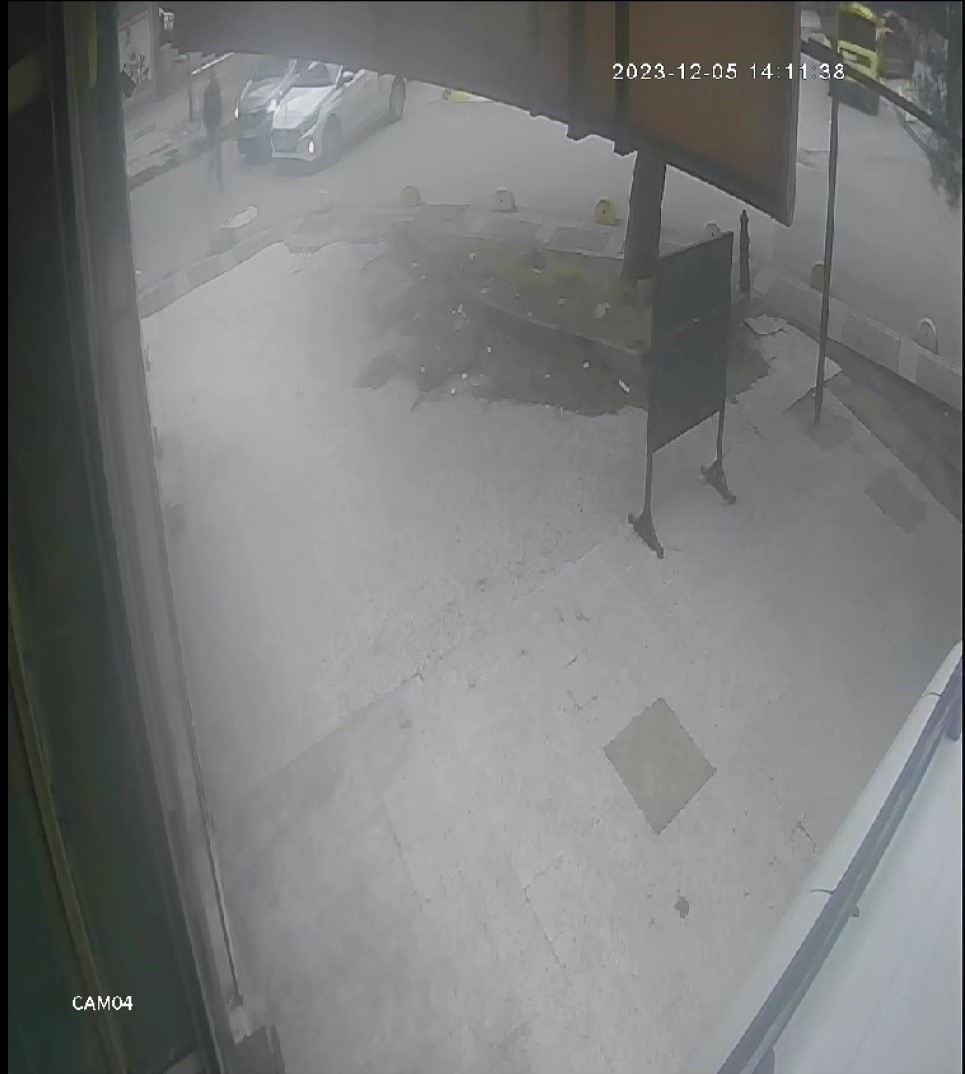 Kadık&ouml;y&rsquo;de Oktay Derelioğlu&rsquo;nun yaralandığı kavgaya ilişkin yeni g&ouml;r&uuml;nt&uuml;ler ortaya &ccedil;ıktı
