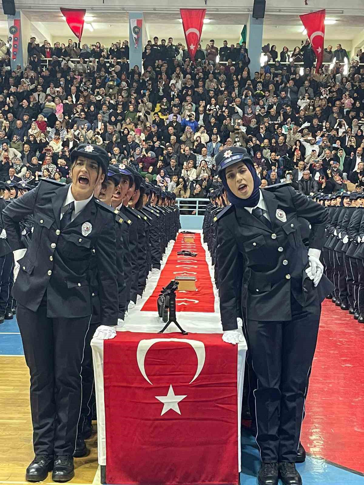 Yozgat’ta 860 kadın polis yemin ederek mesleğe ilk adımı attı