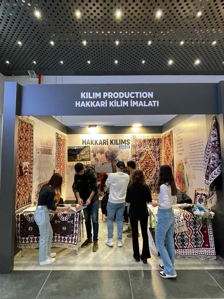 &Ccedil;ukurca kilimleri İstanbul&rsquo;da sergilendi
