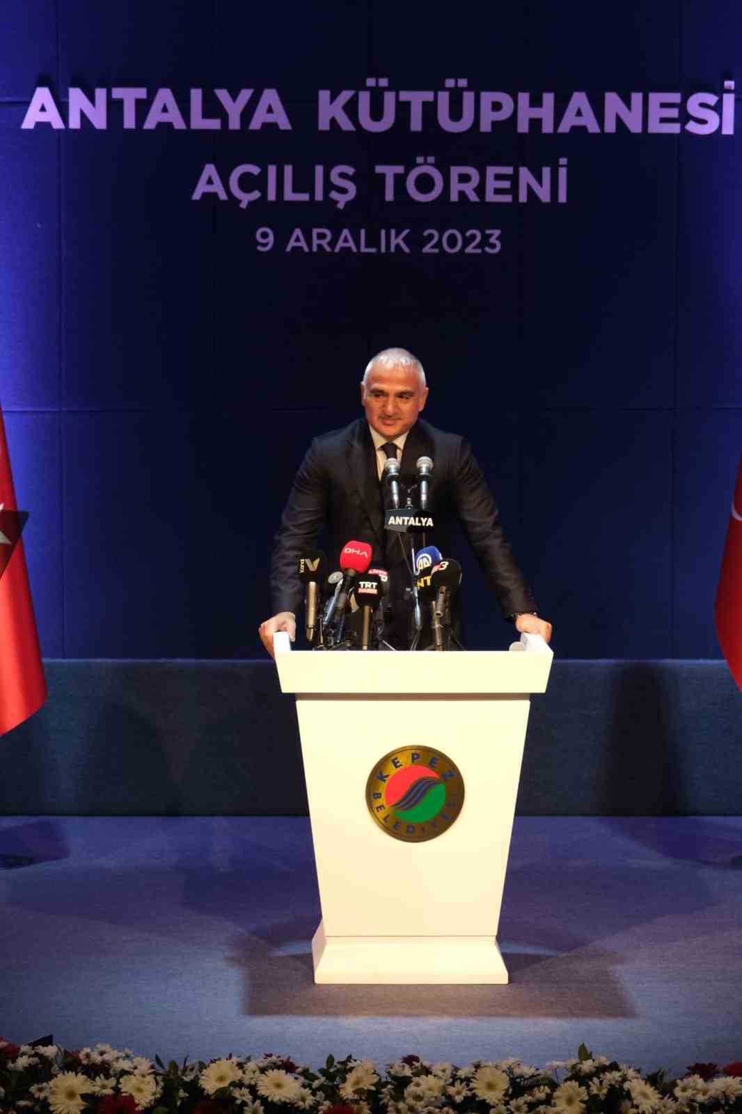 Akdeniz&rsquo;in en b&uuml;y&uuml;k k&uuml;t&uuml;phanesi, Bakan Ersoy&rsquo;un katılımıyla a&ccedil;ıldı
