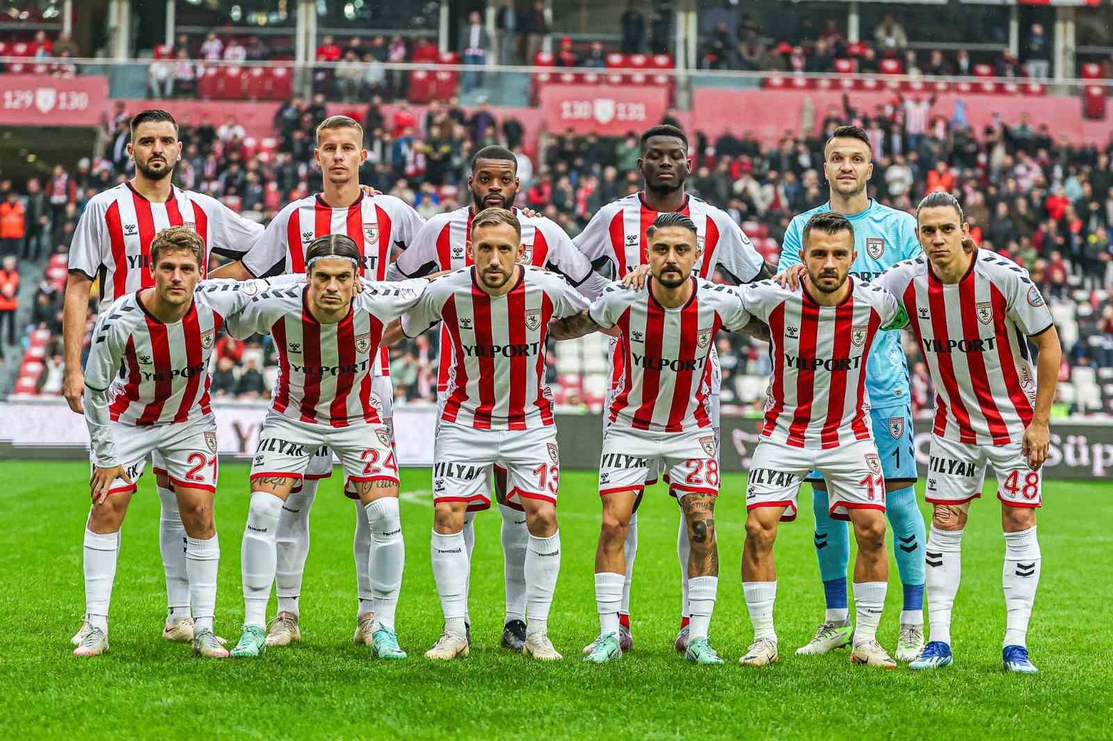 Trendyol S&uuml;per Lig: Samsunspor: 2 - Kasımpaşa: 0 (İlk yarı)
