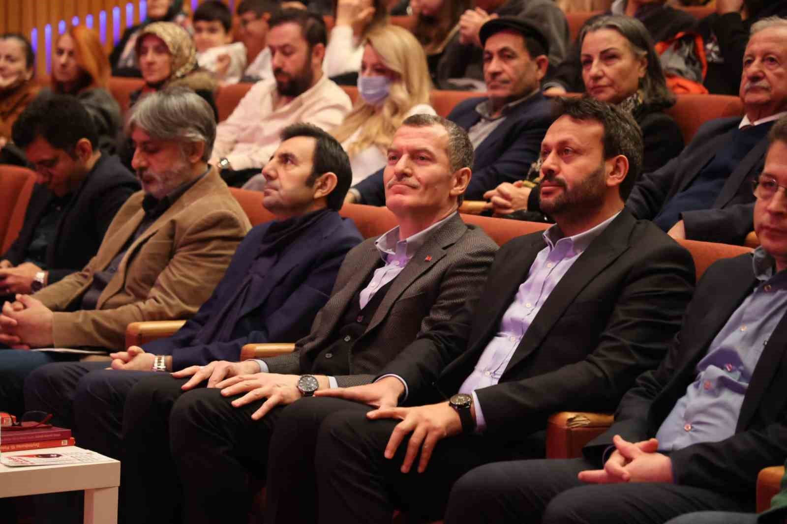 Zeytinburnu 13. Fotoğraf Yarışması &Ouml;d&uuml;l T&ouml;reni ger&ccedil;ekleştirildi
