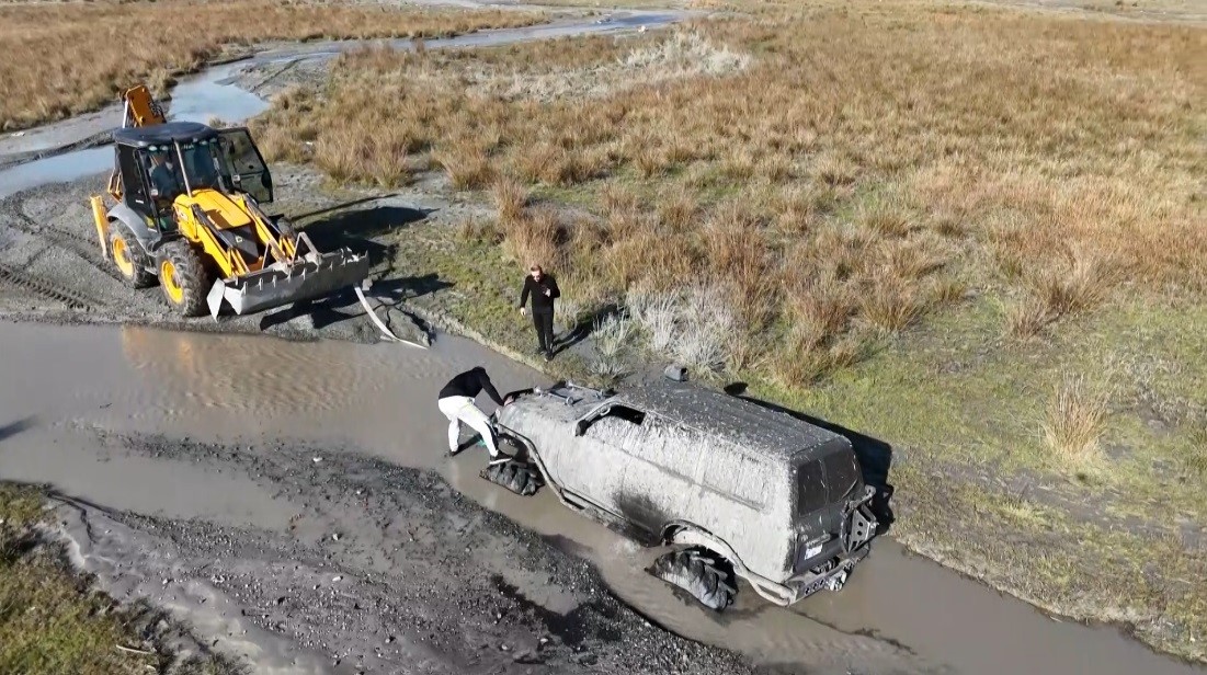 Bol &ccedil;amurlu derede off road
