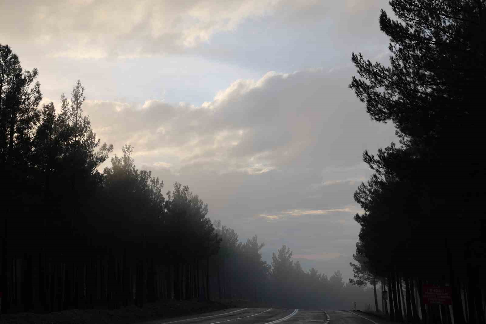 Kahramanmaraş&rsquo;ta sis bulutları g&ouml;rsel ş&ouml;len oluşturdu

