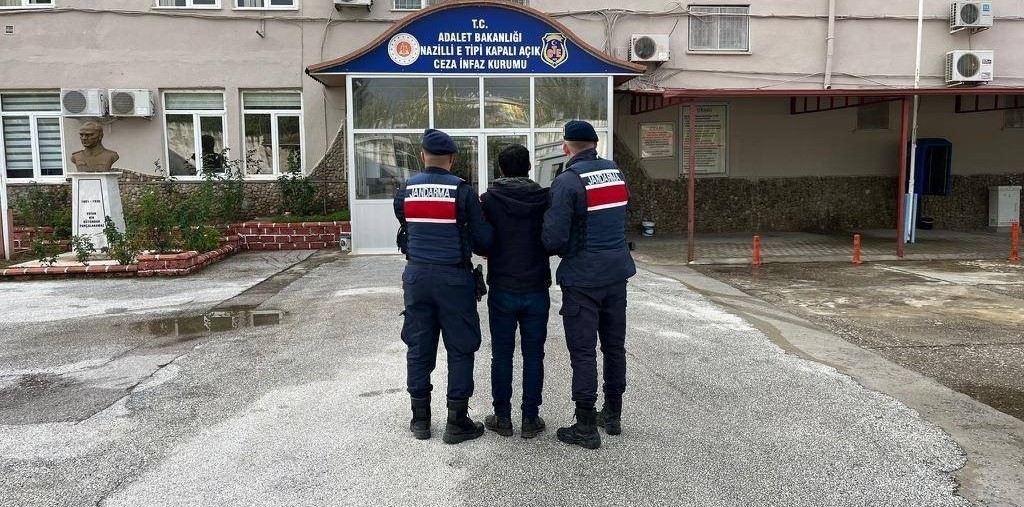 Aydın jandarmasından eş zamanlı operasyon