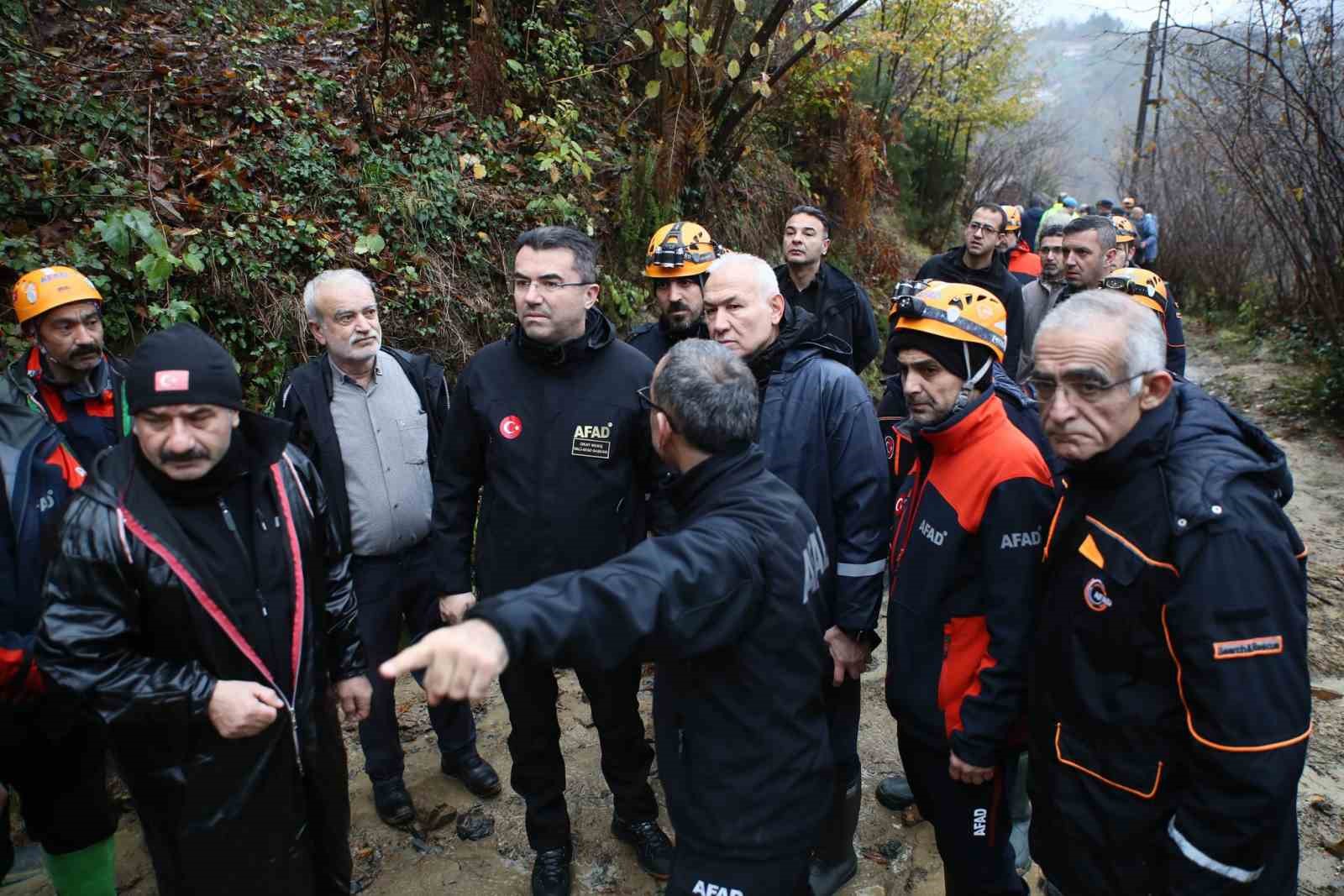 Zonguldak’ta göçük altındaki 2 kişiden birinin cenazesine ulaşıldı