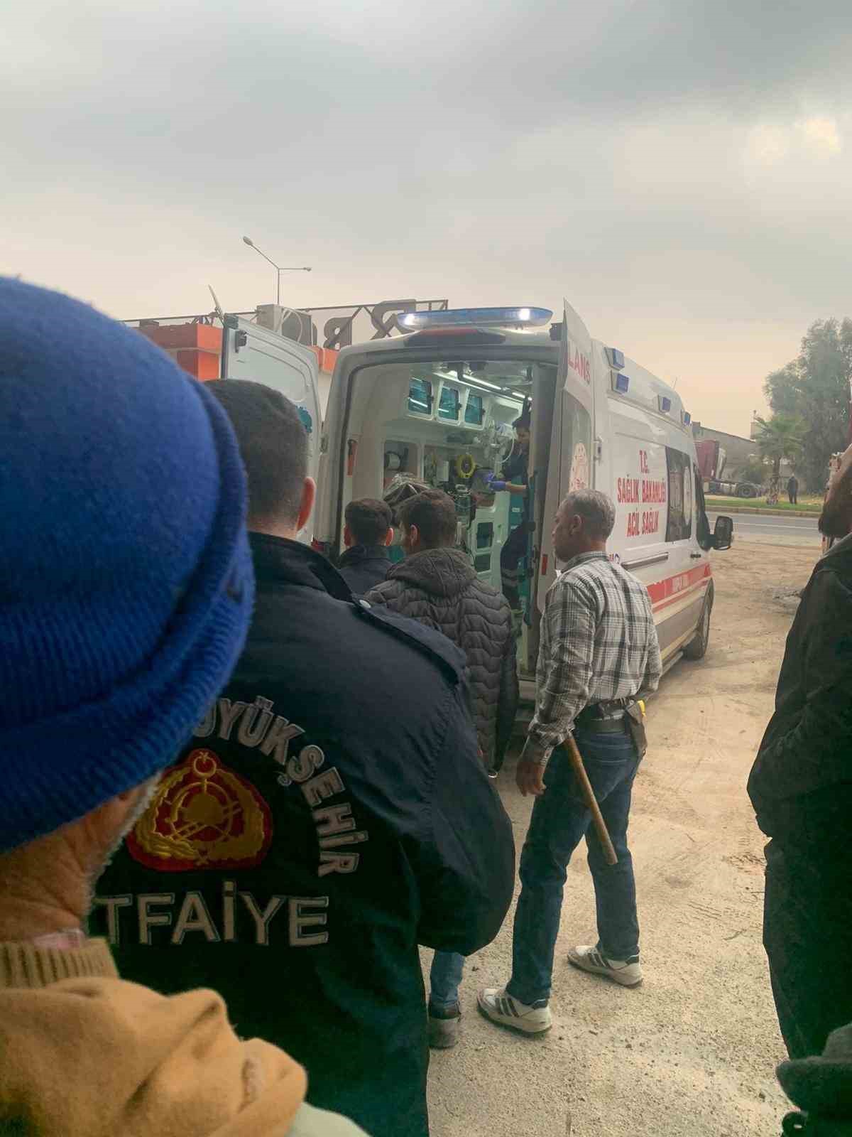 Asans&ouml;r boşluğuna d&uuml;şen inşaat iş&ccedil;isi hayatını kaybetti
