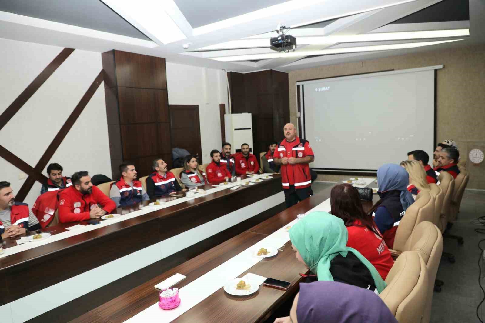 Ağrı’da MEB AKUB ekip üyelerine afet farkındalık eğitimi