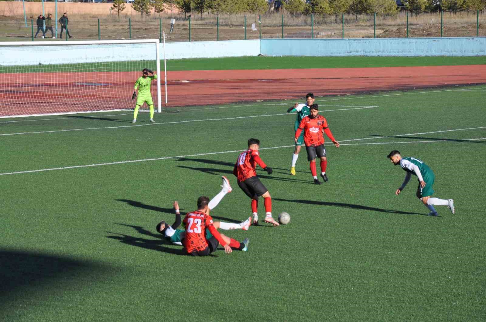 Kars 36 Spor: 2 Arhavi Spor: 0
