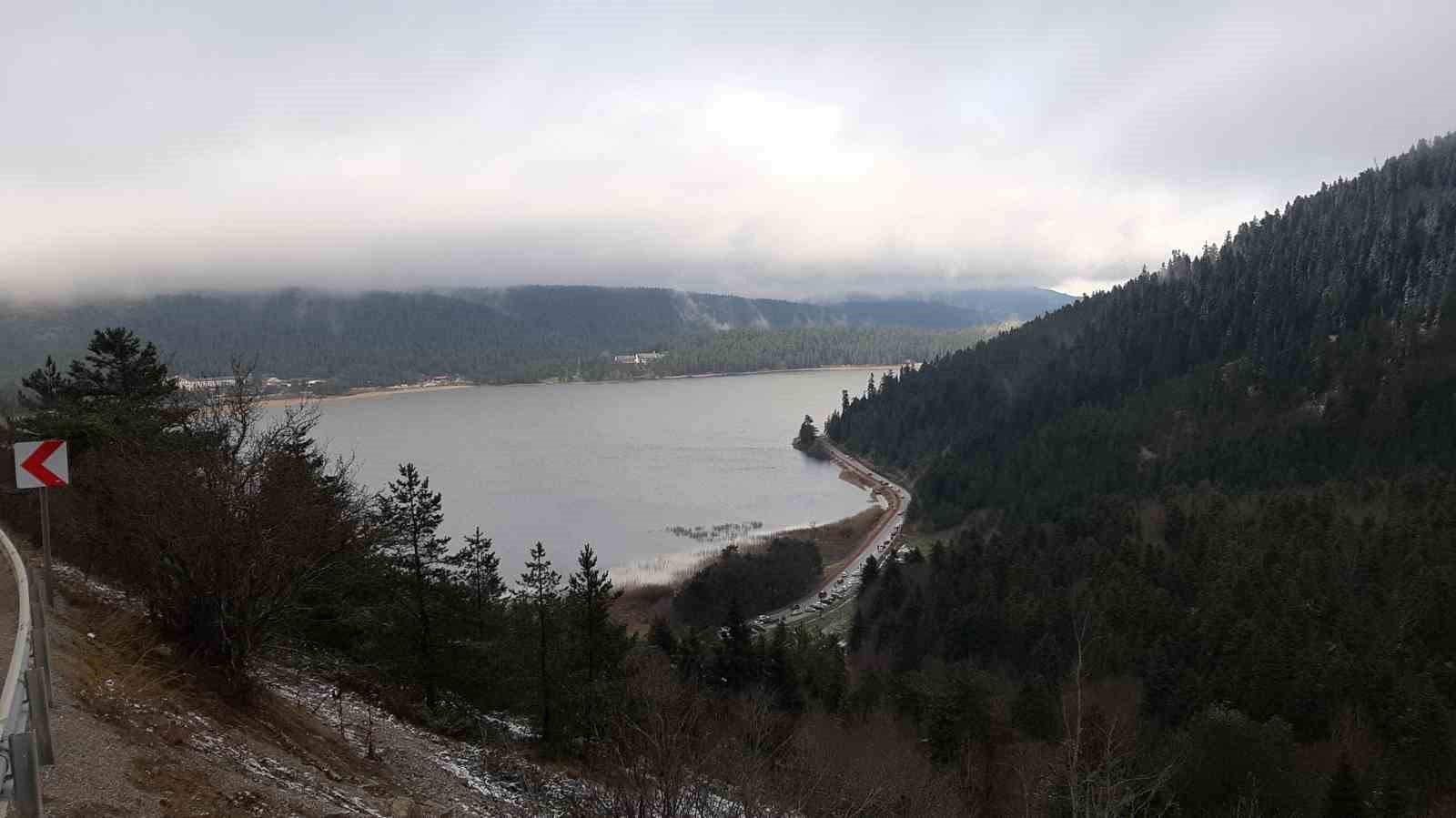 Bolu’nun yüksek kesimleri beyaz örtüyle kaplandı
