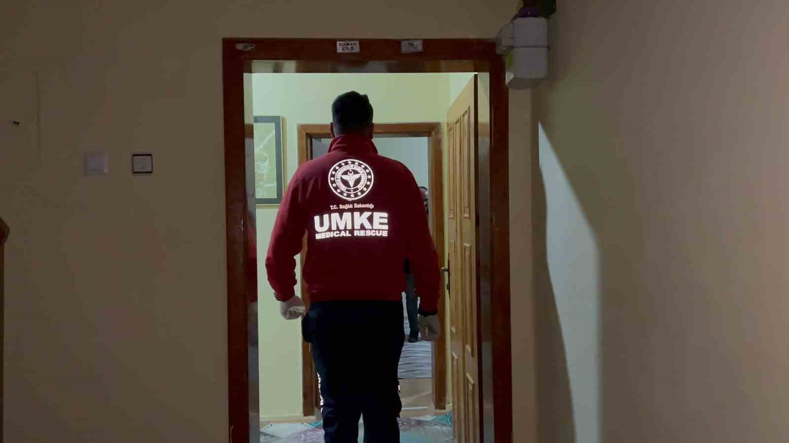 Haber alınamayan yaşlı adam evinde &ouml;l&uuml; bulundu
