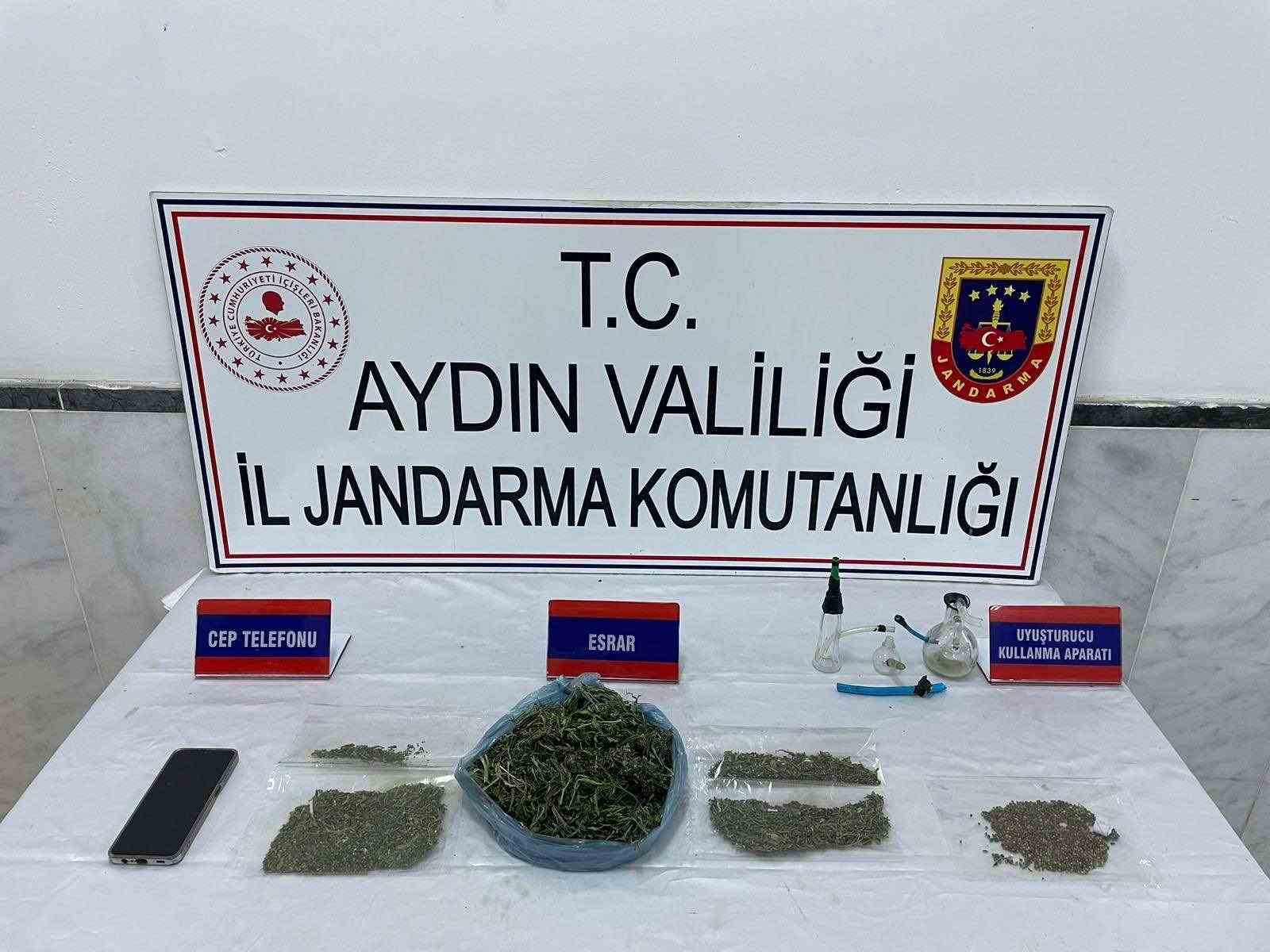 Jandarmadan uyuşturucu operasyonu: 22 yakalama
