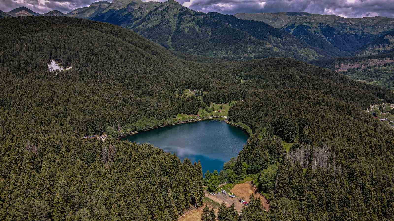 Artvin’in Karagöllerine ziyaretçi akını
