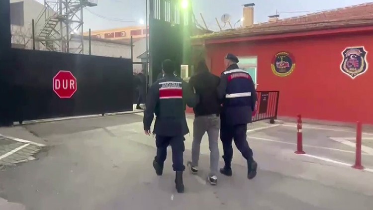 Çeşitli suçlardan aranan 34 şahsı jandarma yakaladı
