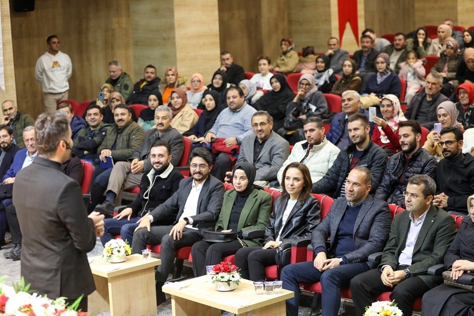 Mehmet Akif Ersoy Gazze’yi Niğde’de anlattı