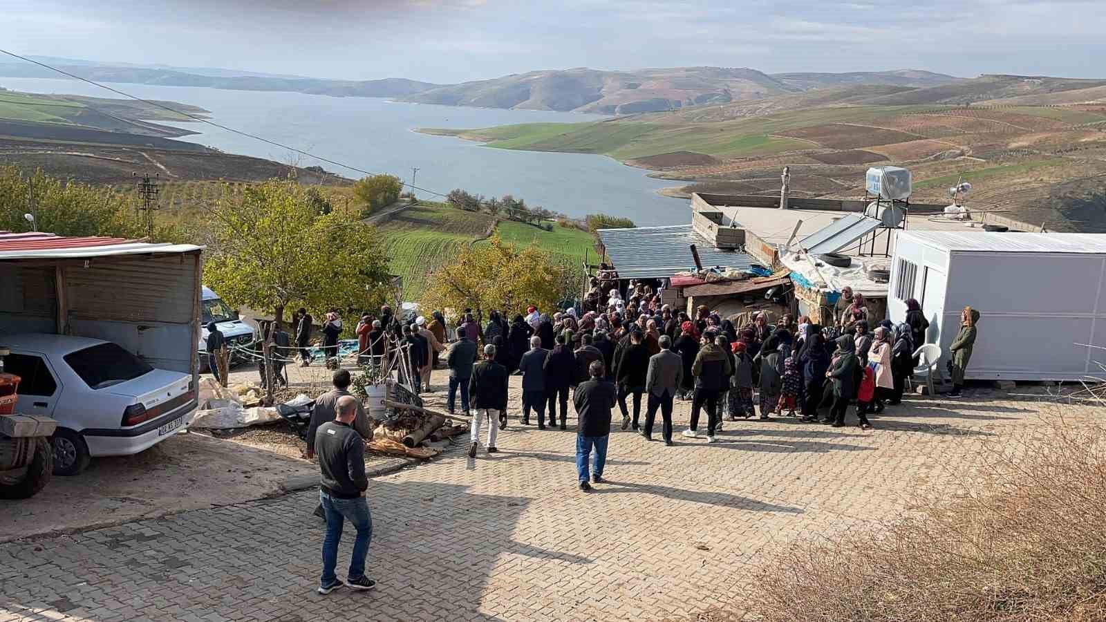 Feci kazada hayatını kaybedenler toprağa verildi
