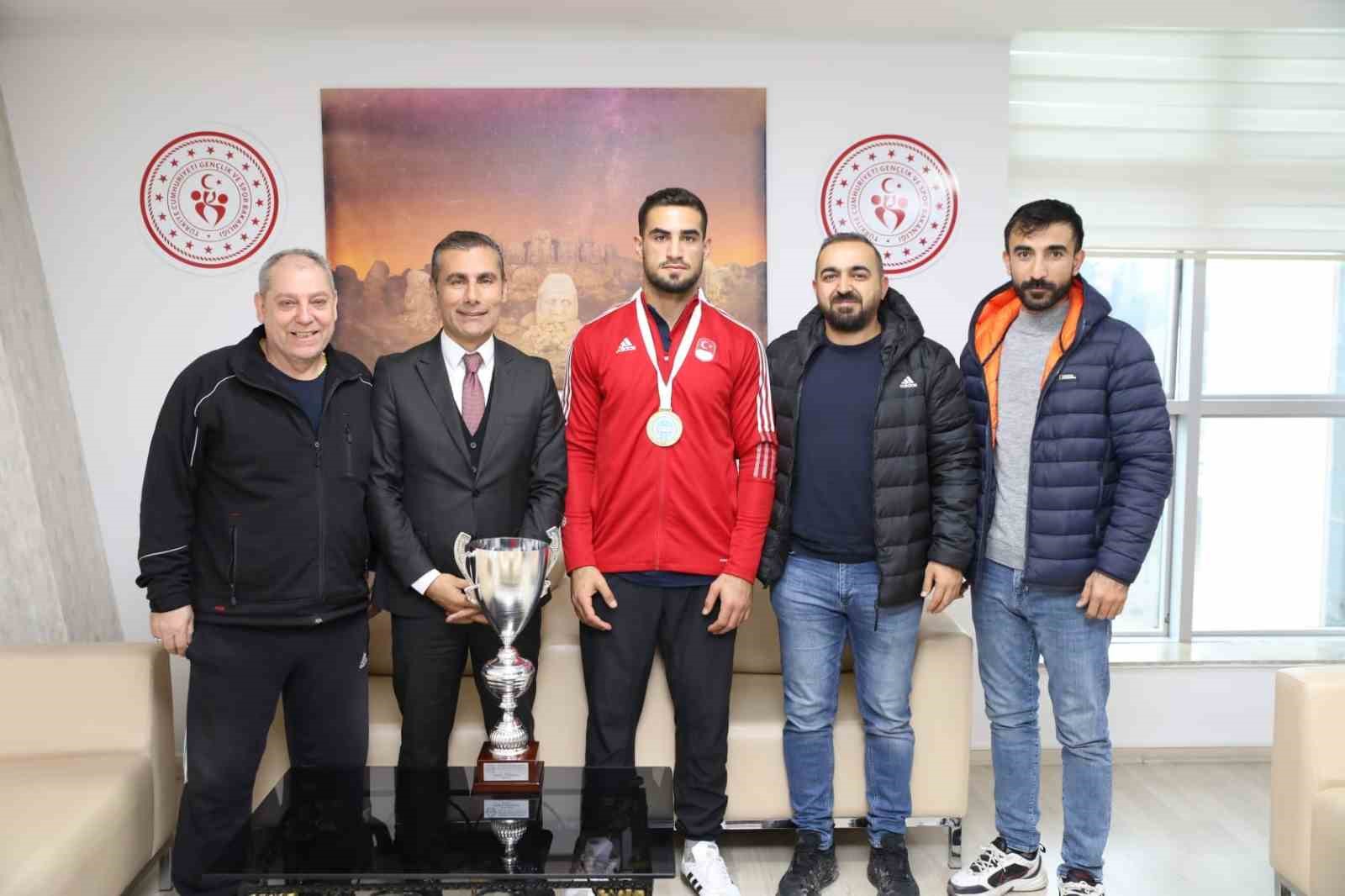 Adıyamanlı sporcu dünya şampiyonu oldu