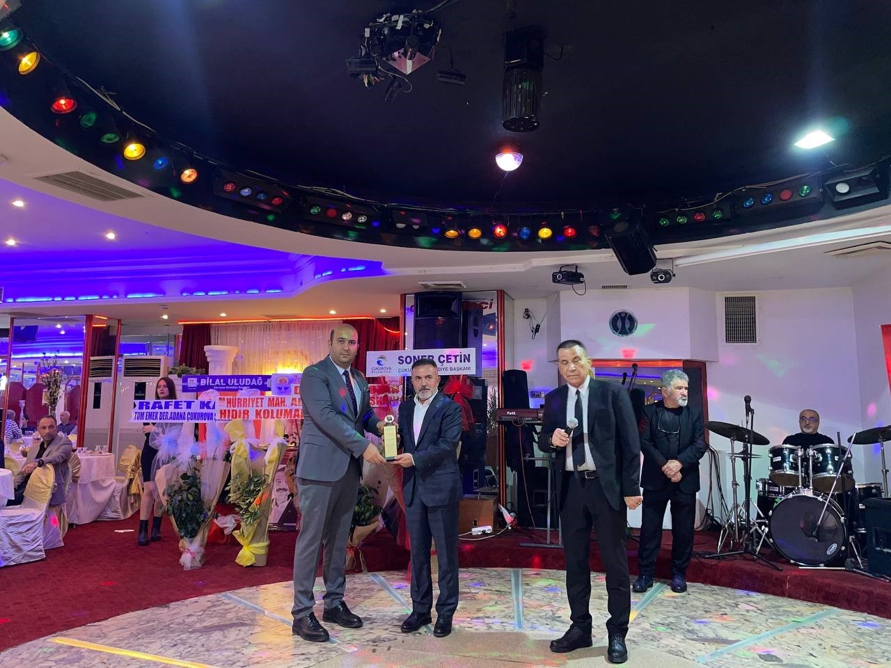 Toros Gazetesi&rsquo;nin &ldquo;Zirvedekiler &Ouml;d&uuml;l Gecesi&rdquo; d&uuml;zenlendi
