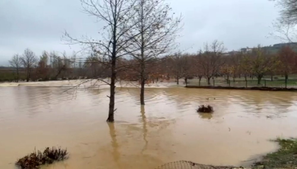 Kahramanmaraş&rsquo;ta sağanak yağışı etkili oluyor
