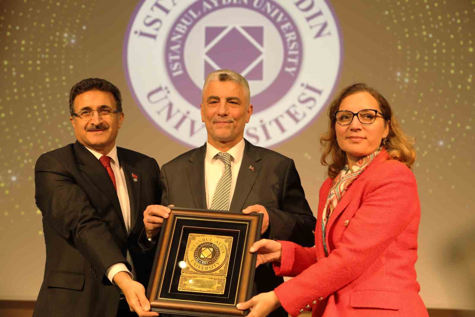 Bakan Bolat’tan gençlere başarı için "5T Hedefi"