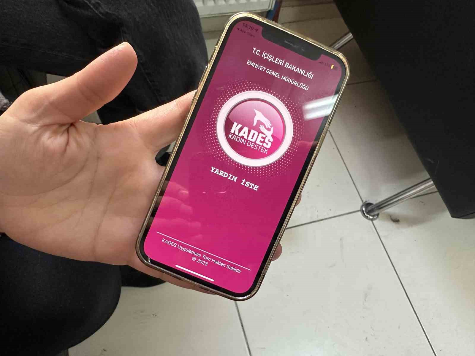 Y&uuml;ksekova&rsquo;da kadınlar KADES&rsquo;le g&uuml;vende olacak
