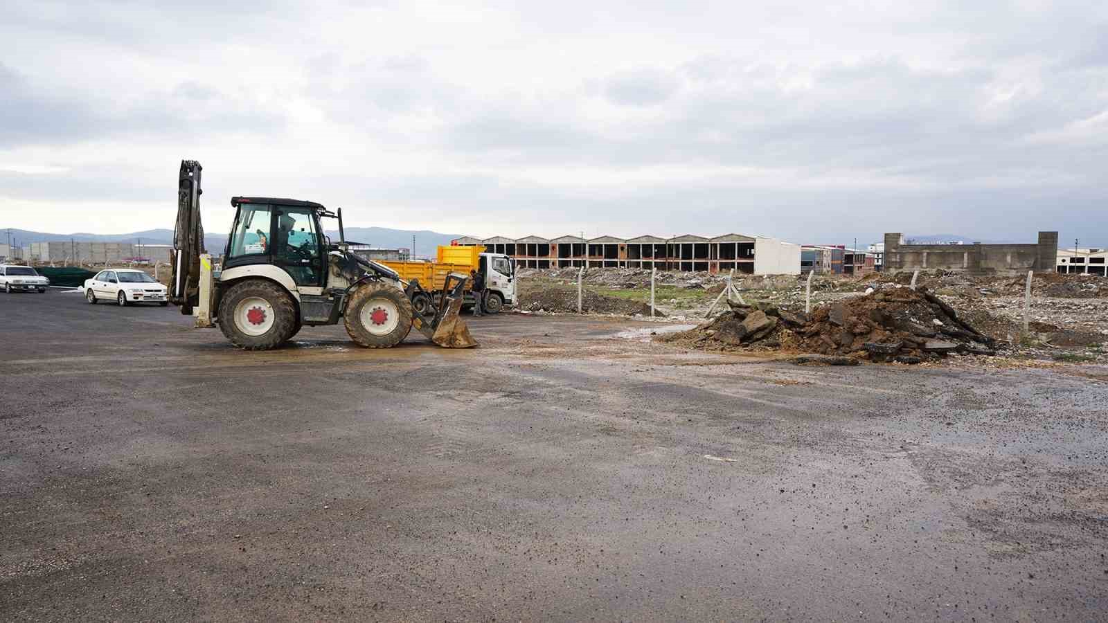 Kahramanmaraş’ta hafriyat atıkları kaldırılıyor